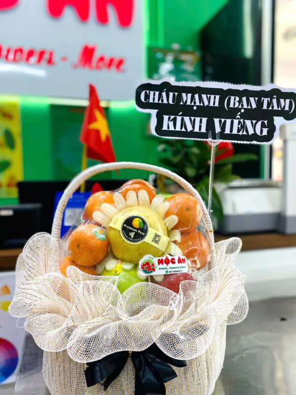 GIỎ TRÁI CÂY KÍNH VIẾNG 135